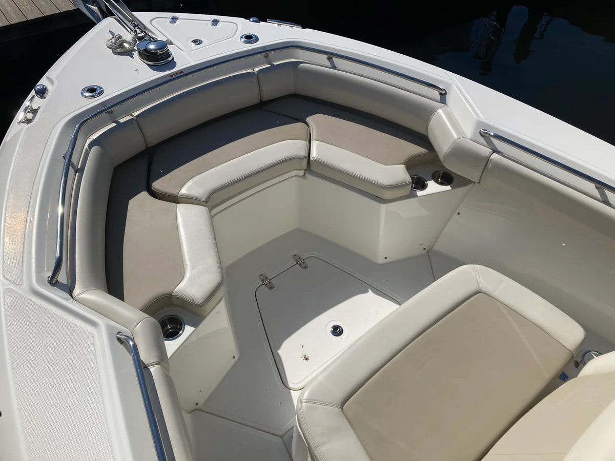 2019 Boston Whaler 250 OUTRAGE 25.0 feet, Naples, Florida #14