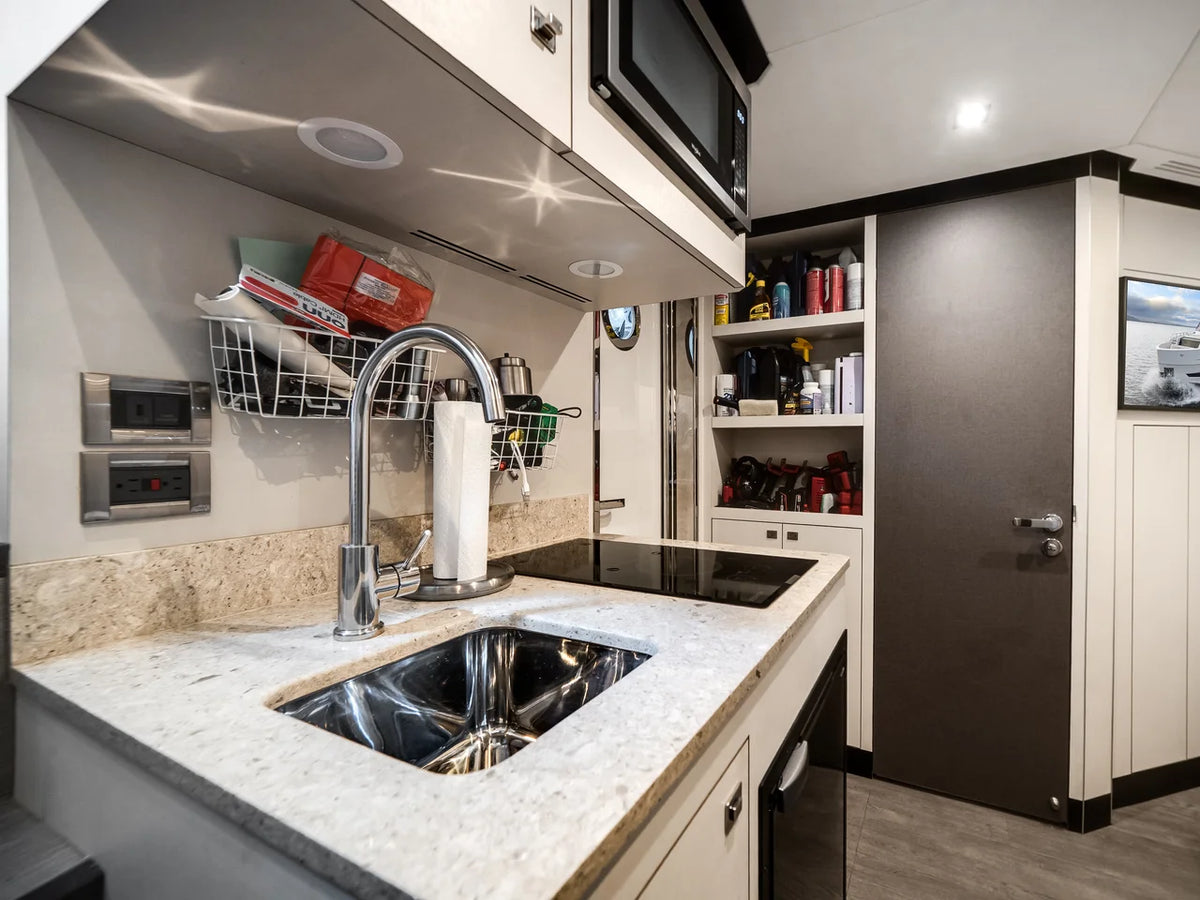 2023 Ocean Alexander 27R 88.0 feet, Ocean Reef, FL #132
