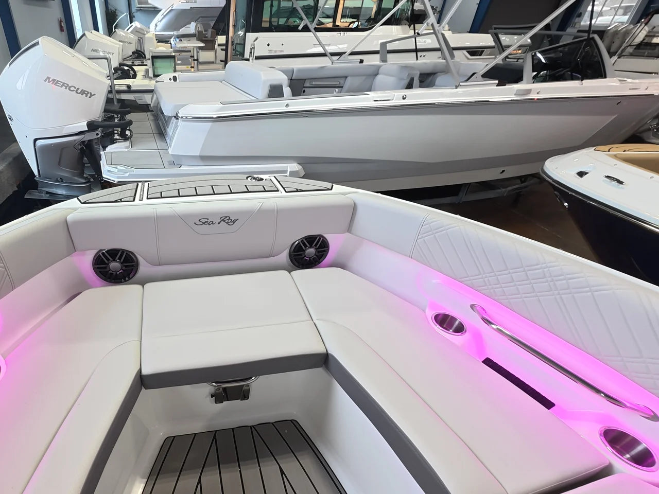 2026 Sea Ray SDX 230 Outboard 23.0 feet, Clearwater, Florida #5