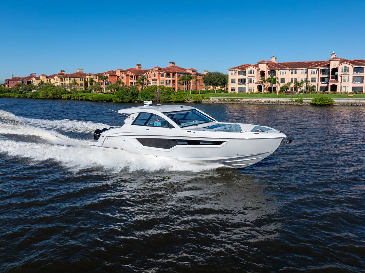 2027 Cruisers Yachts 50 GLS OB 50.0 feet, Clearwater, Florida #2
