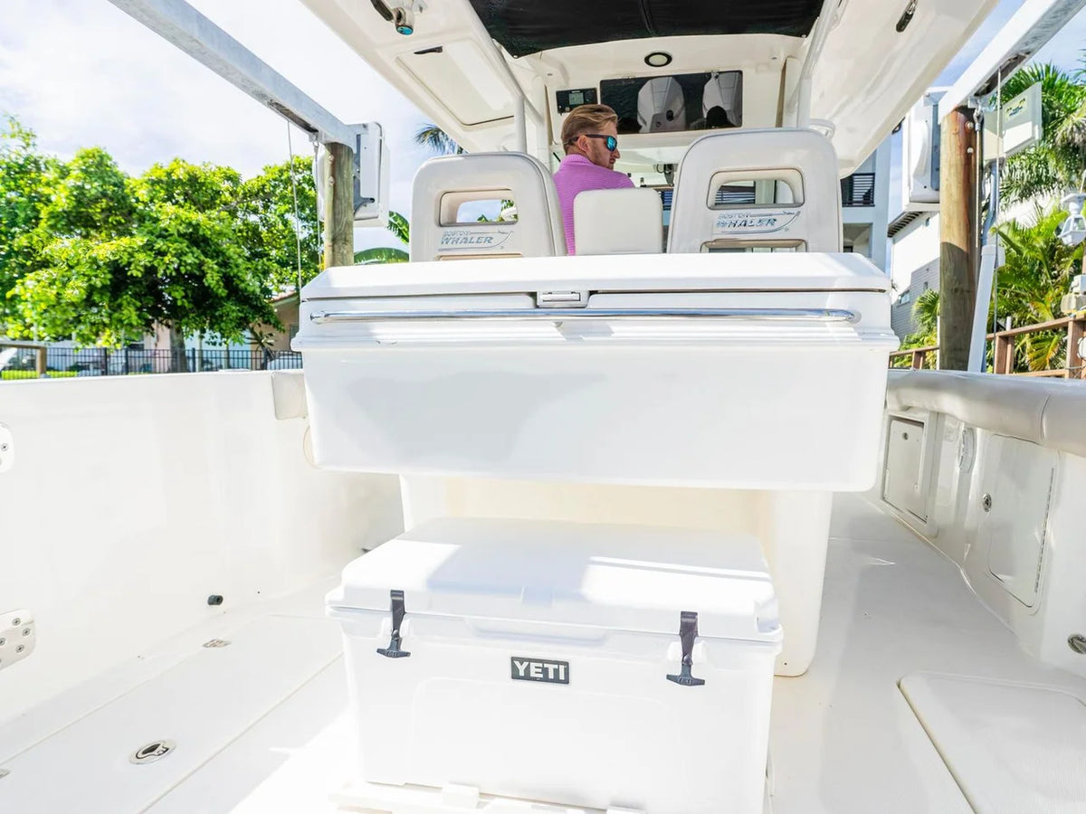 2022 Boston Whaler 330 OUTRAGE 33.0 feet, St Petersburg, FL #21