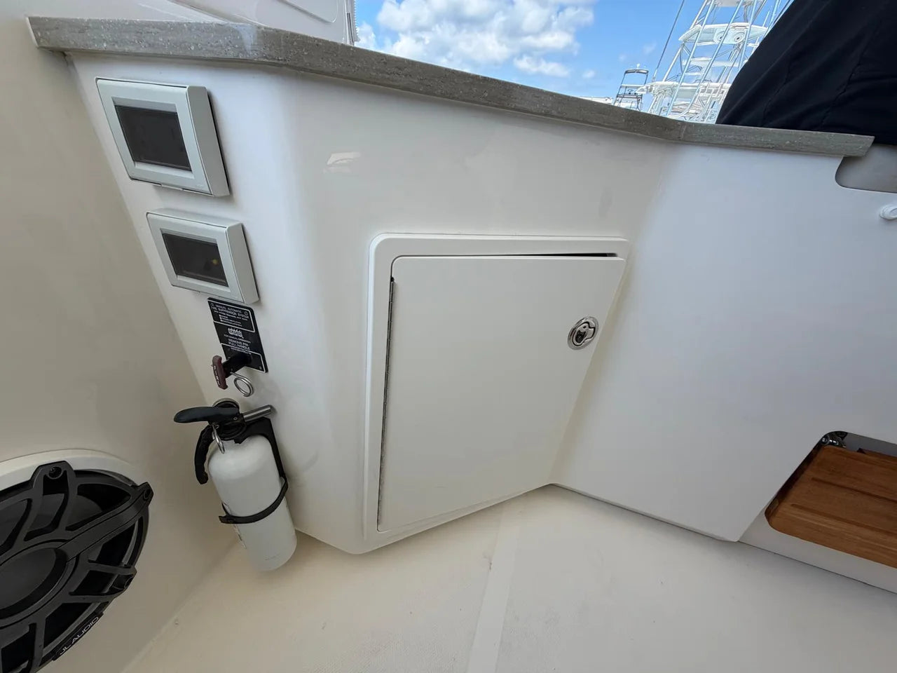 2022 Boston Whaler 350 REALM 35.0 feet, Key Largo, FL #45