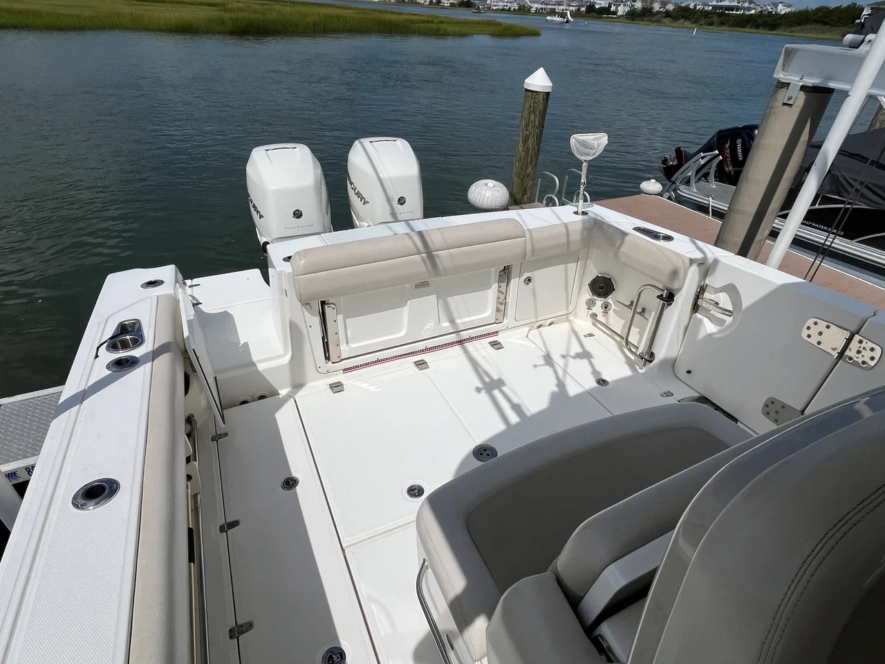 2019 Boston Whaler 330 OUTRAGE 33.0 feet, Ocean View, NJ #15
