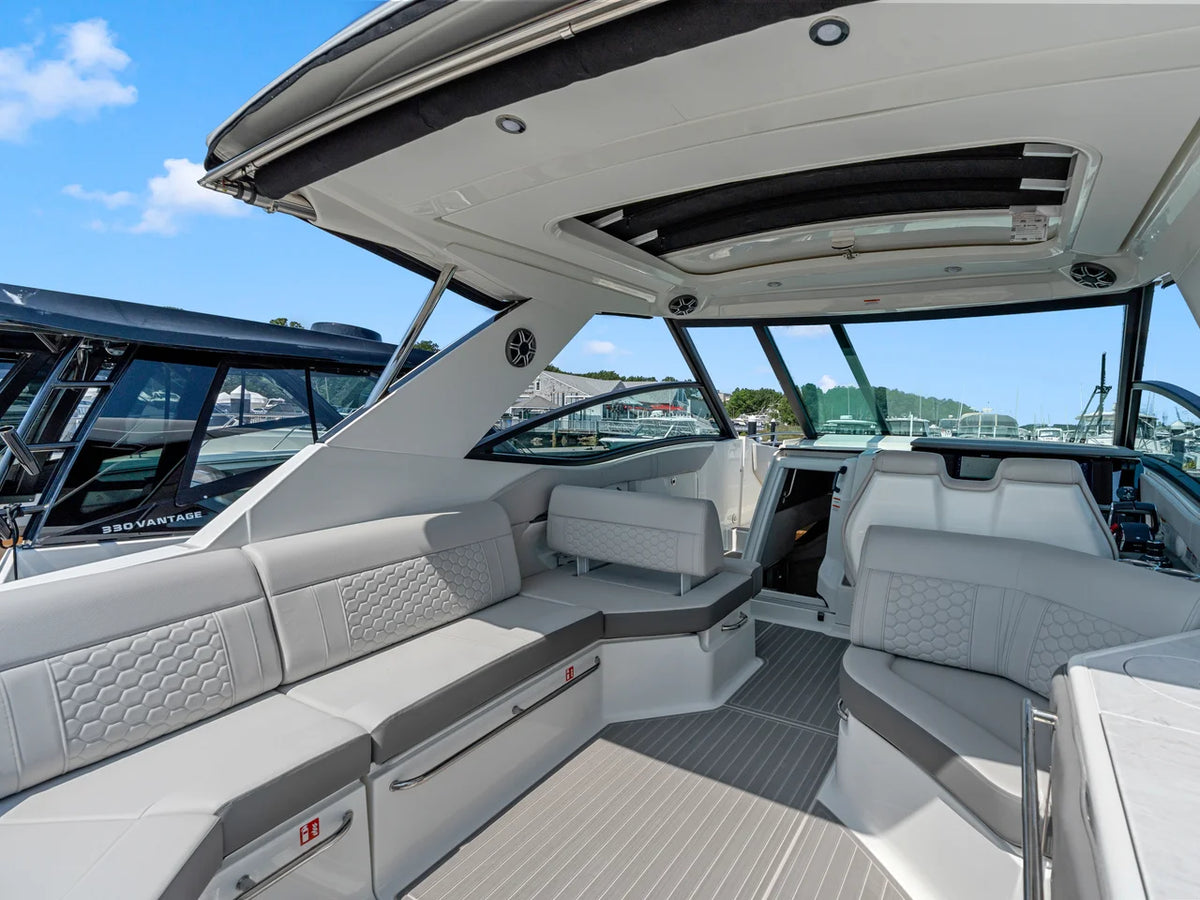 2027 Sea Ray Sundancer 320 Outboard 32.0 feet, Quincy, MA #9
