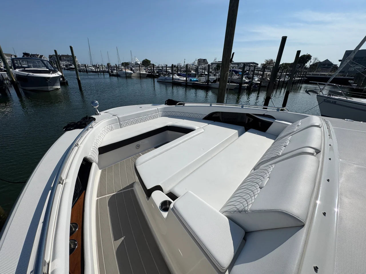 2025 Sea Ray 370 SUNDANCER OB 39.0 feet, Clearwater, Florida #43