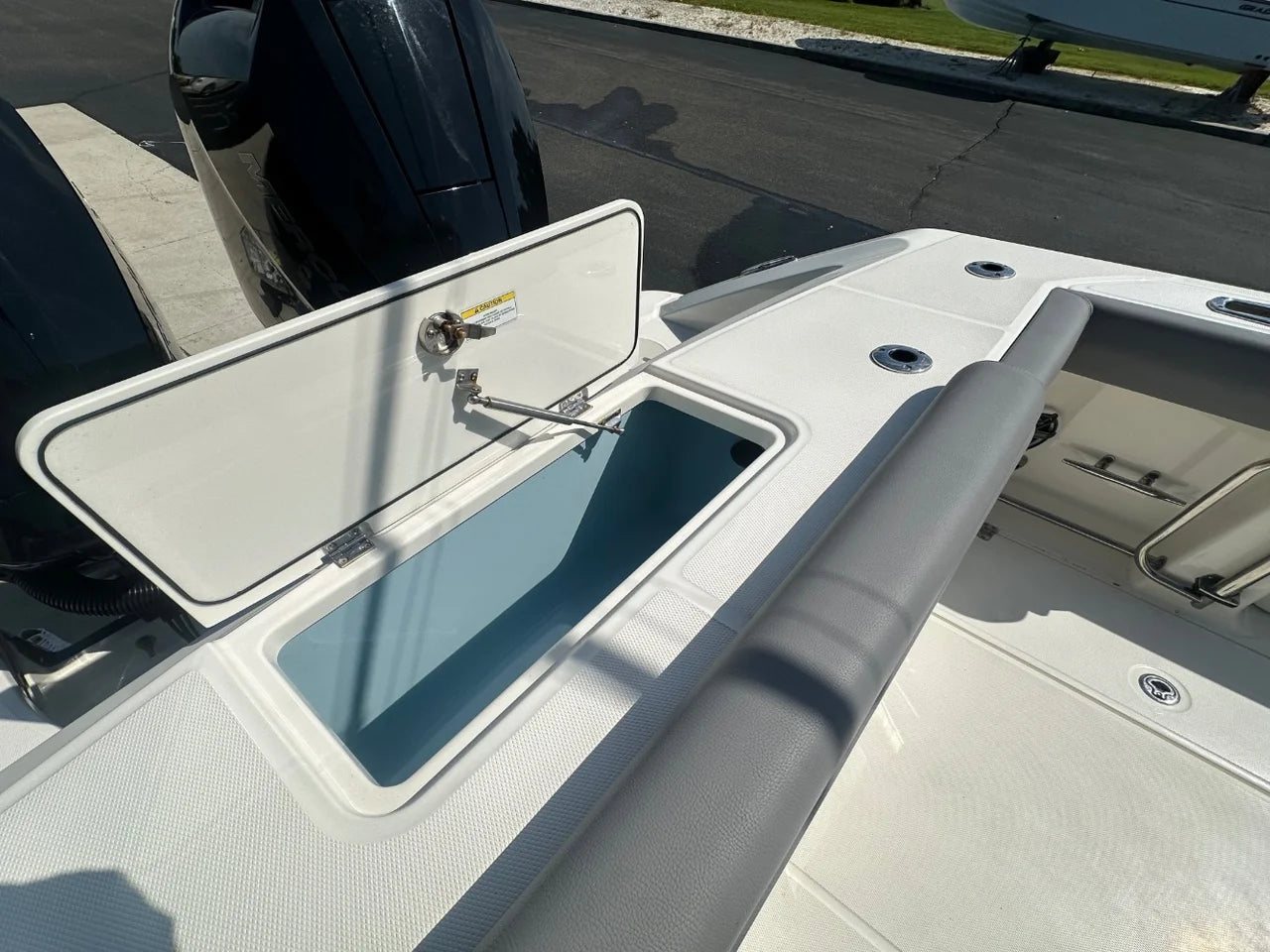 2024 Boston Whaler 330 Outrage 33.0 feet, Dennis, New Jersey #6