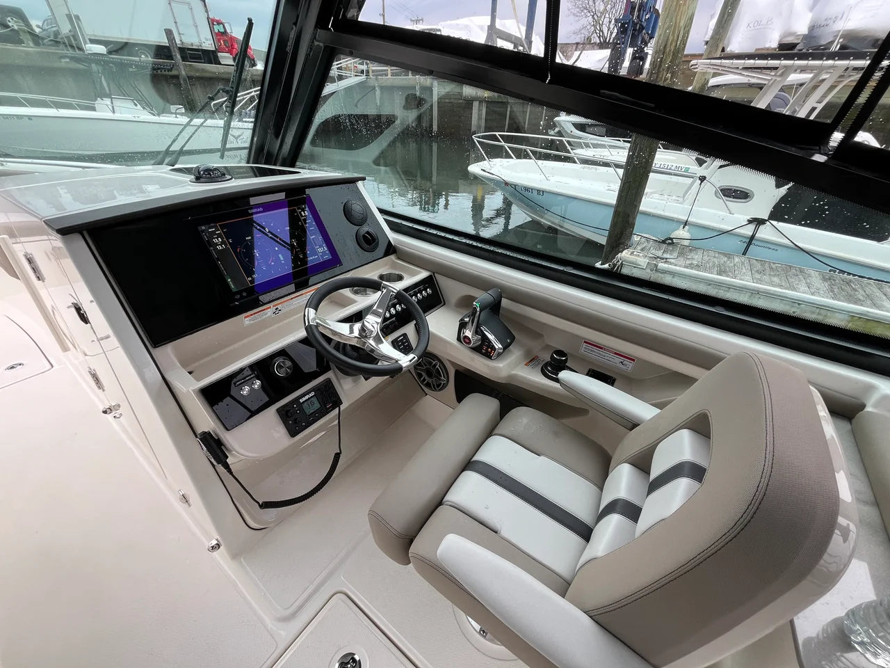 2026 Boston Whaler 330 Vantage 33.0 feet, Norwalk, Connecticut #33