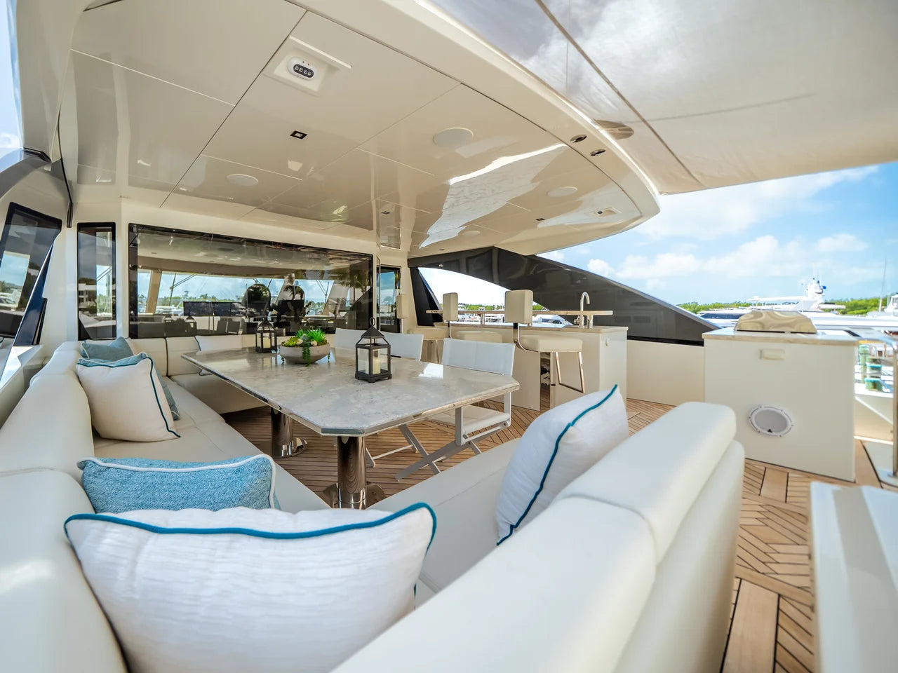 2023 Ocean Alexander 27R 88.0 feet, Ocean Reef, FL #96
