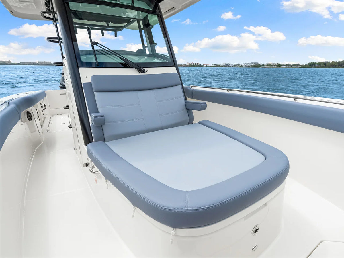 2026 Boston Whaler 330 Outrage 33.0 feet, Clearwater, Florida #32