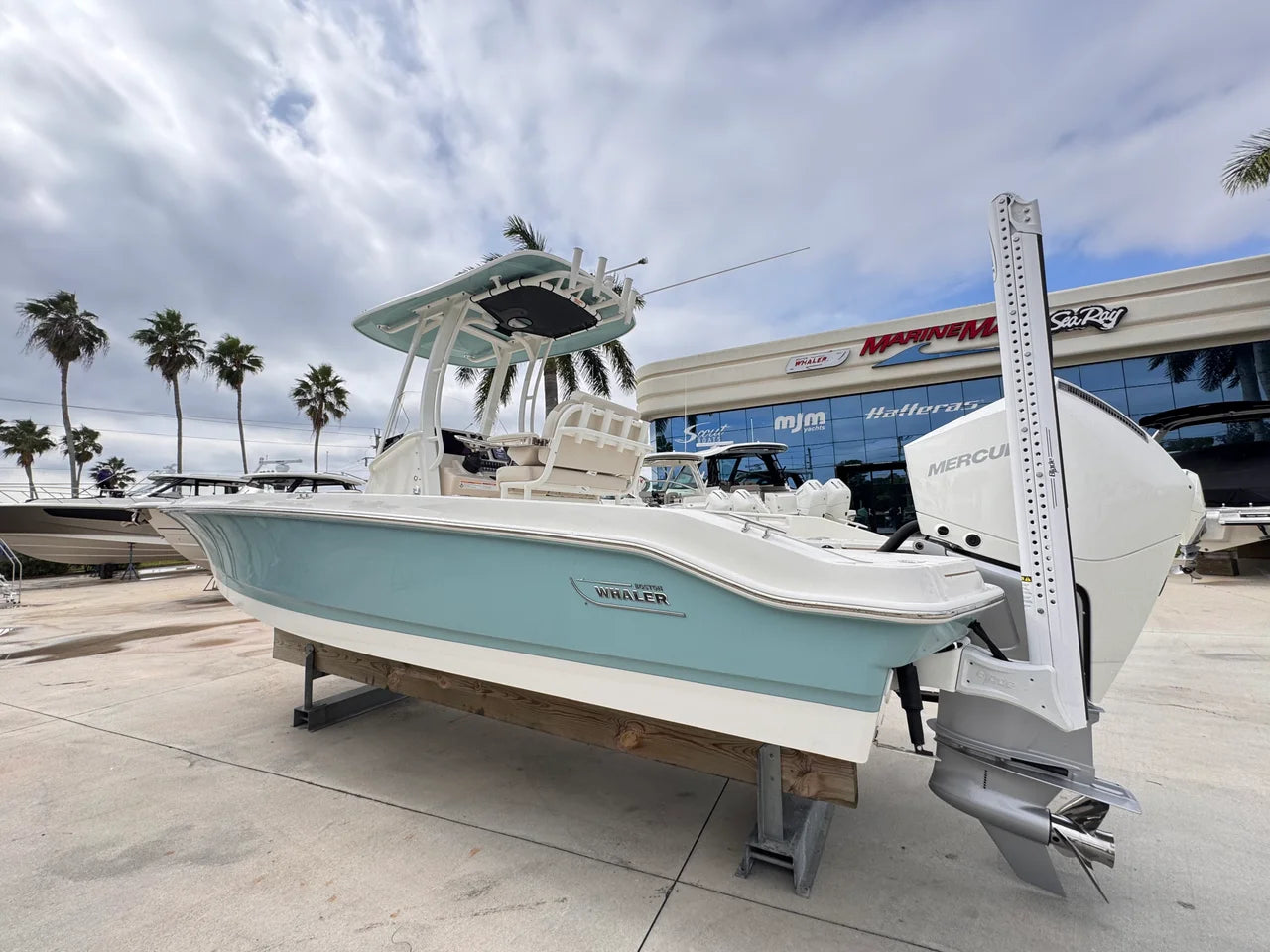 2026 Boston Whaler 250 Dauntless 25.0 feet, Stuart, Florida #8
