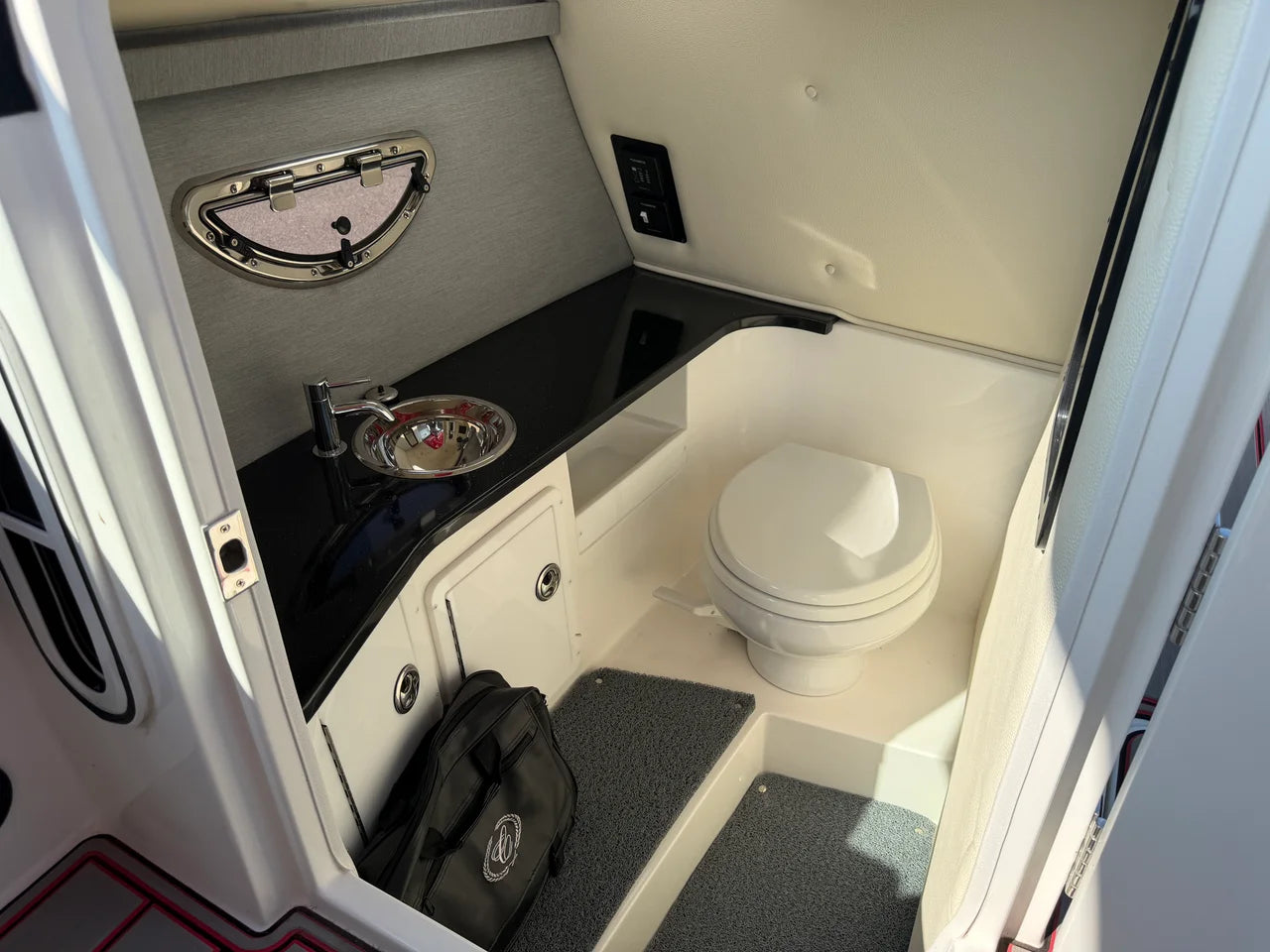 2022 Cobalt R30 30.0 feet, Lake Ozark, MO #38