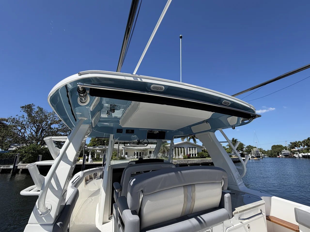 2024 Boston Whaler 350 REALM 35.0 feet, Pompano Beach, Florida #36