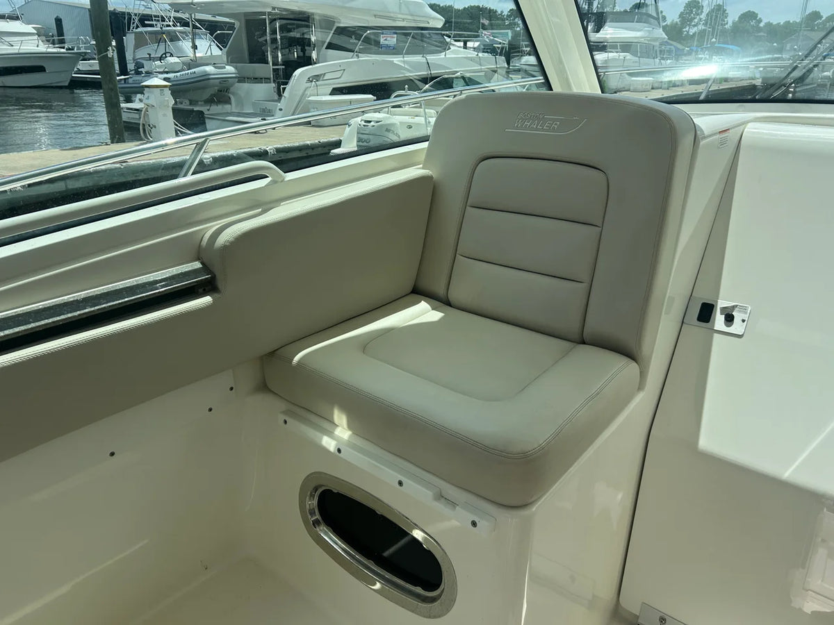 2018 Boston Whaler 315 Conquest 31.0 feet, Pensacola, Florida #19