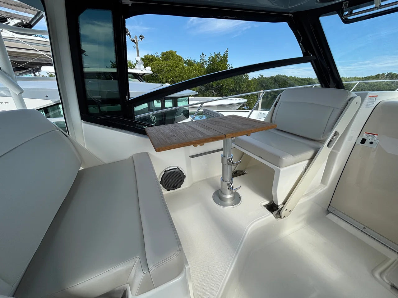 2026 Boston Whaler 325 Conquest 32.0 feet, Clearwater, Florida #7