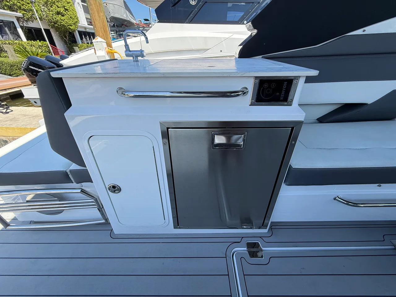 2022 Cruisers Yachts 34 GLS Outboard 34.0 feet, Miami, FL #42