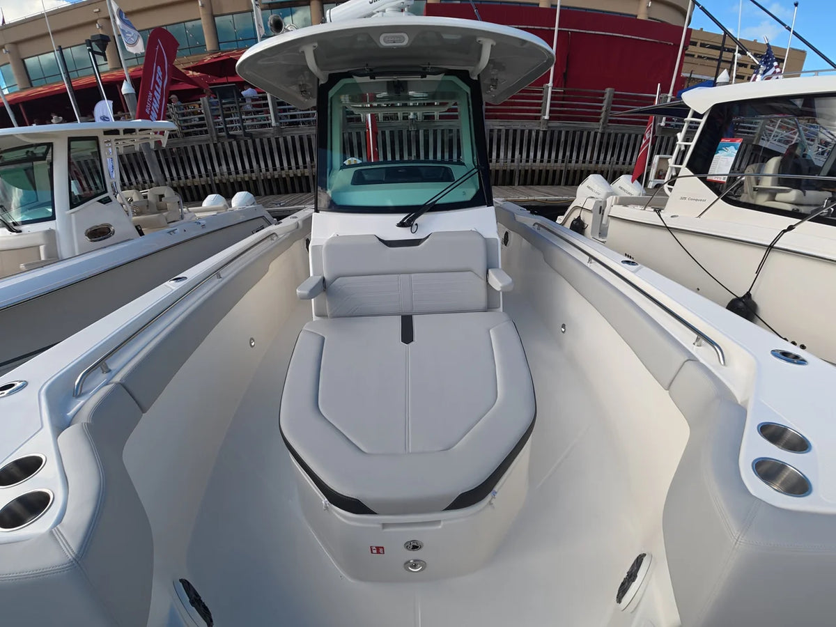 2027 Boston Whaler 330 Outrage 33.0 feet, Ocean View, NJ #20