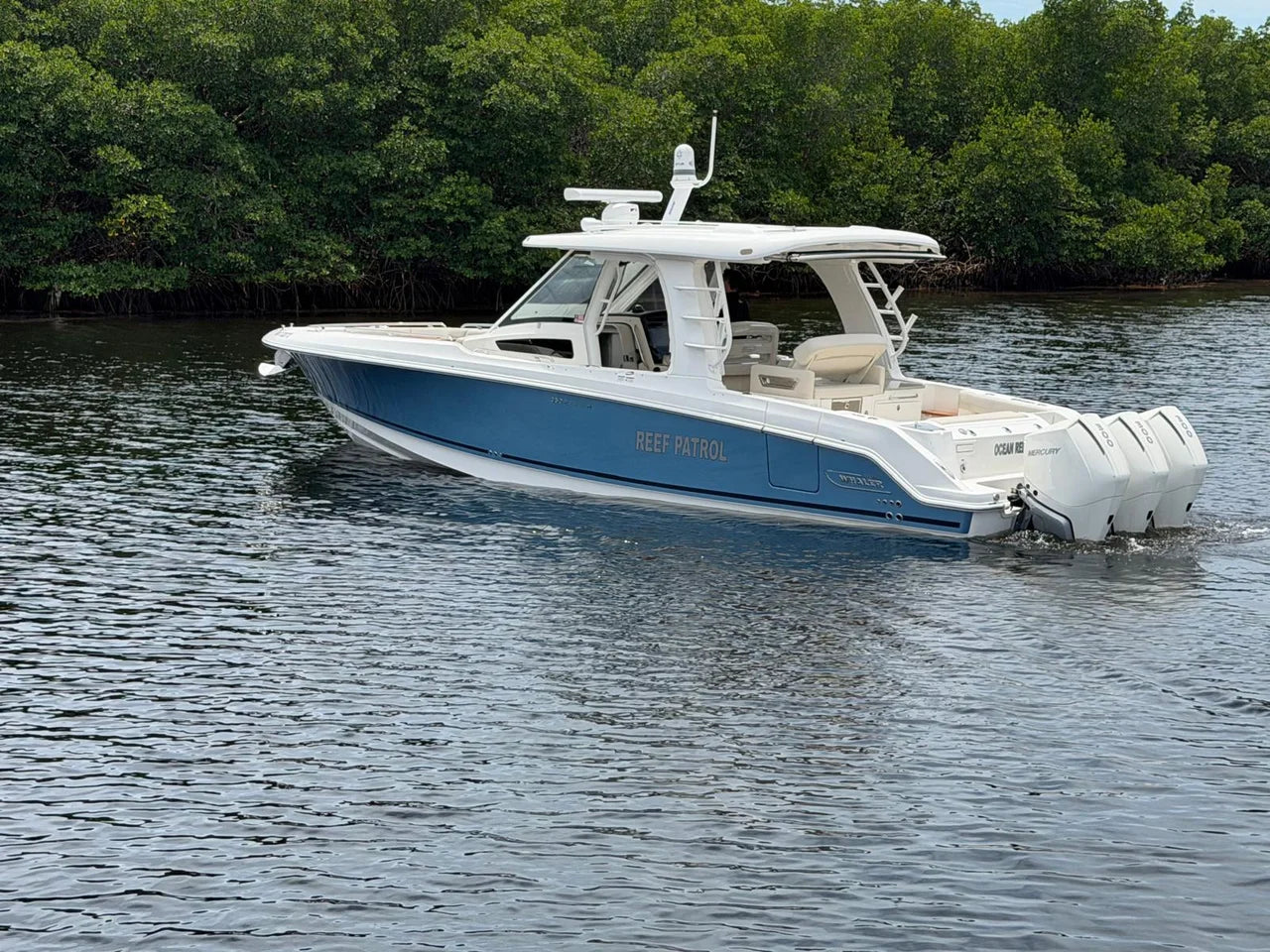 2022 Boston Whaler 350 REALM 35.0 feet, Key Largo, FL #15