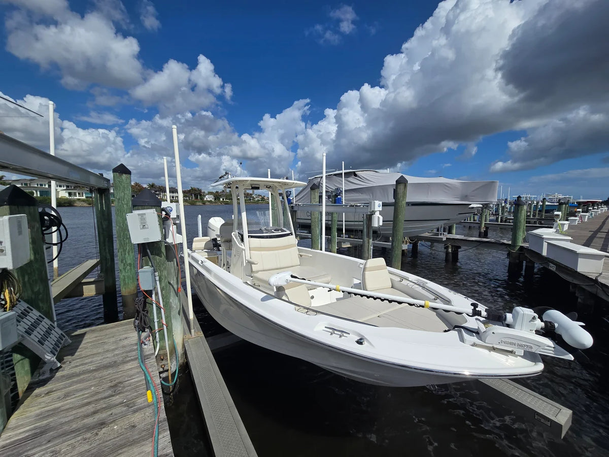 2023 Boston Whaler 250 DAUNTLESS 25.0 feet, Stuart, Florida #9