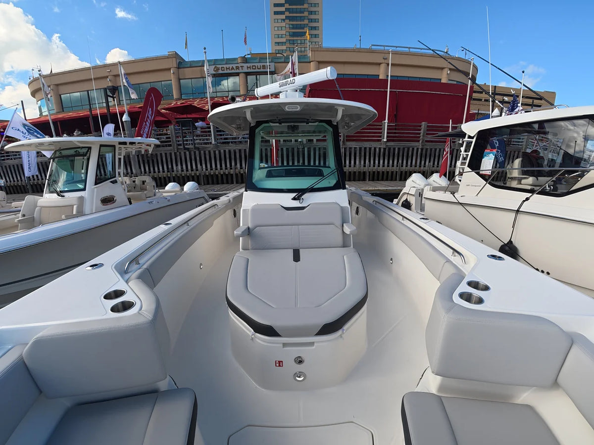 2027 Boston Whaler 330 Outrage 33.0 feet, Ocean View, NJ #19