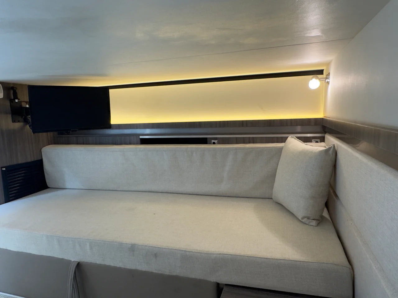 2021 Sea Ray 320 SUNDANCER 32.0 feet, New York, New York #94
