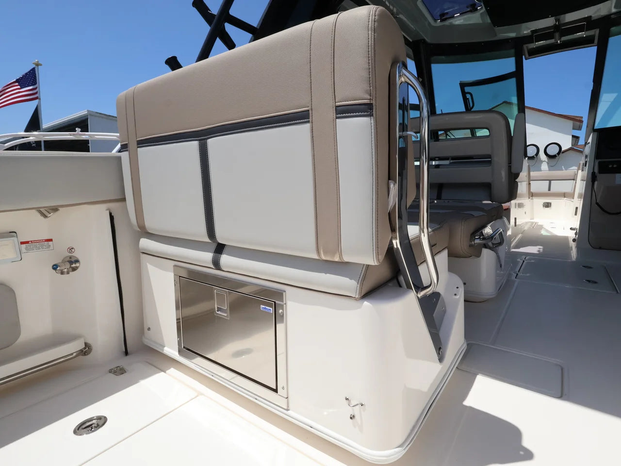 2026 Boston Whaler 330 Vantage 33.0 feet, Naples, Florida #9