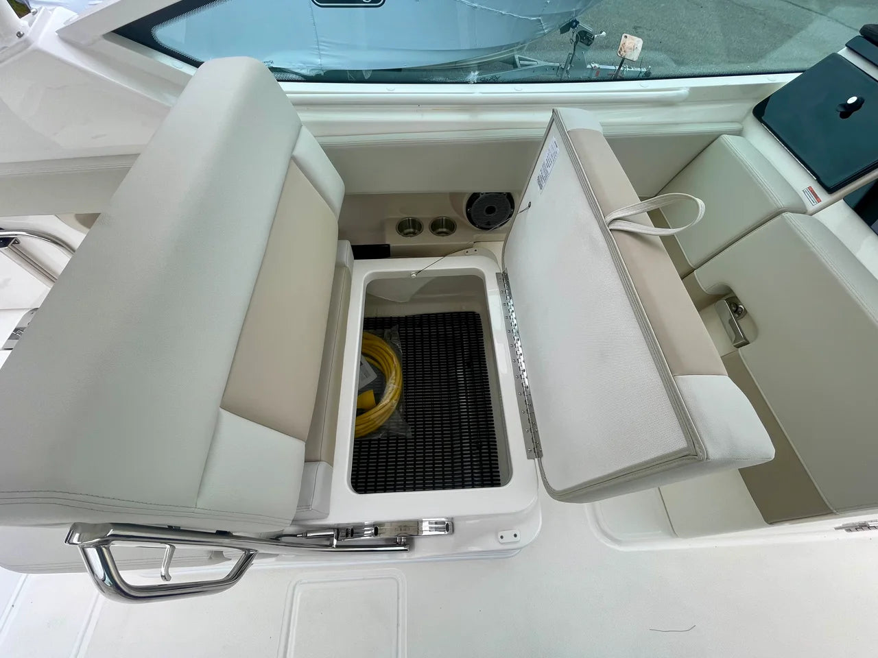 2027 Boston Whaler 280 Vantage 27.0 feet, Danvers, Massachusetts #19