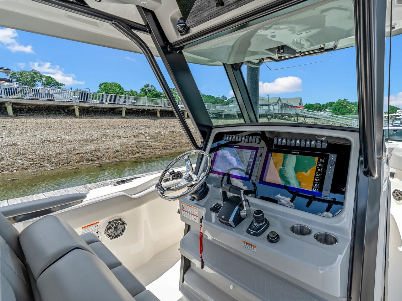 2026 Boston Whaler 330 Outrage 33.0 feet, Quincy, MA #18