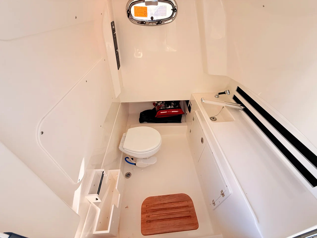 2026 Boston Whaler 330 Outrage 33.0 feet, St Petersburg, FL #42