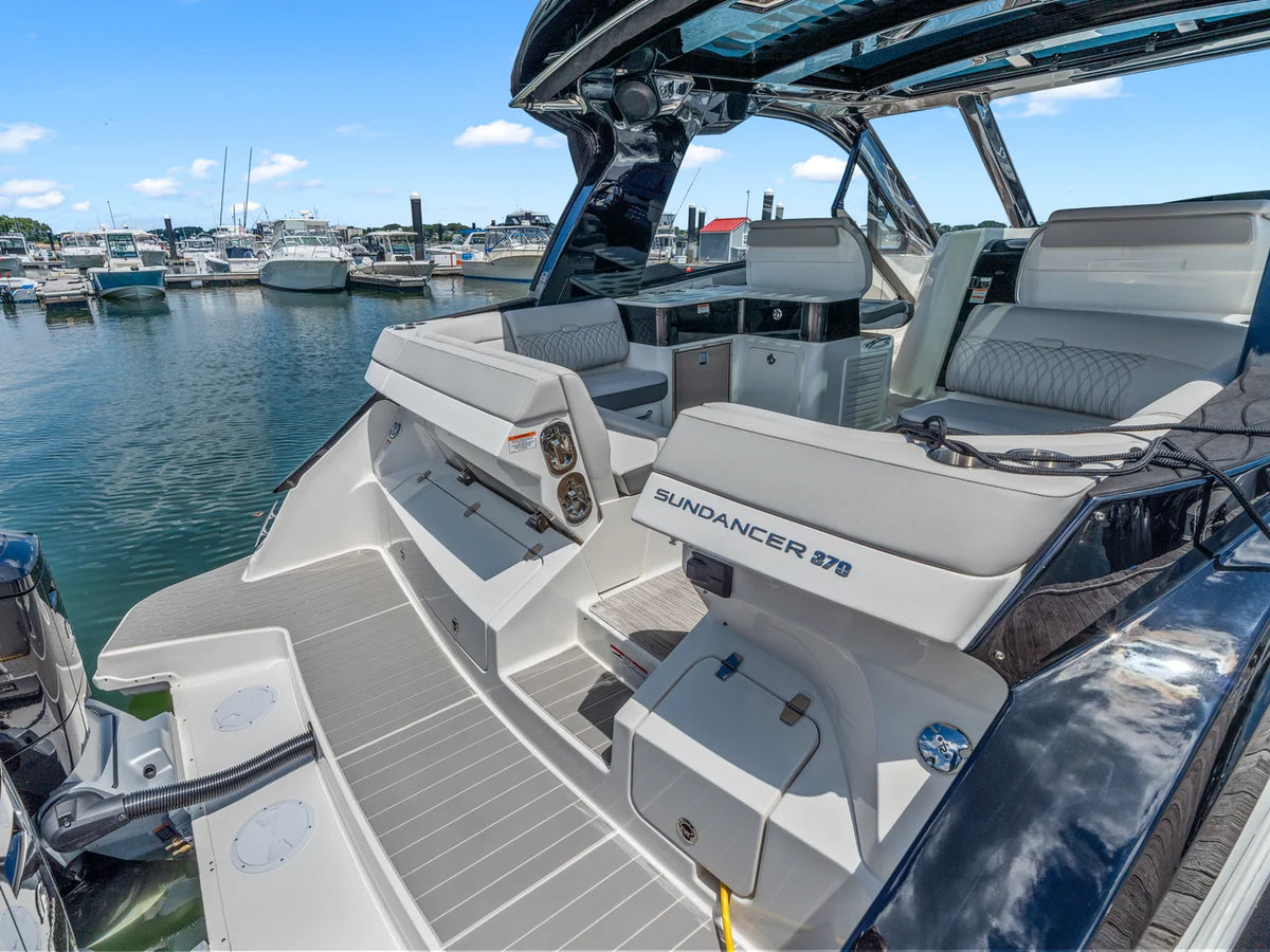 2026 Sea Ray Sundancer 370 Outboard 37.0 feet, Quincy, MA #9
