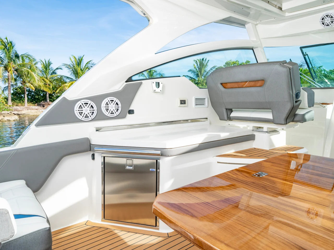 2026 Tiara Yachts 34 LX 34.0 feet, Inuvik, Northwest Territories #7