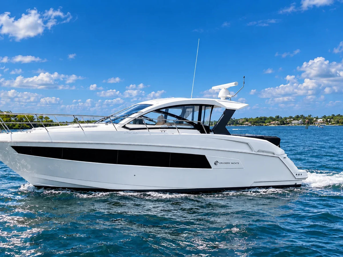 2016 Cruisers Yachts 390 EXPRESS COUPE 39.0 feet, Stuart, FL #1