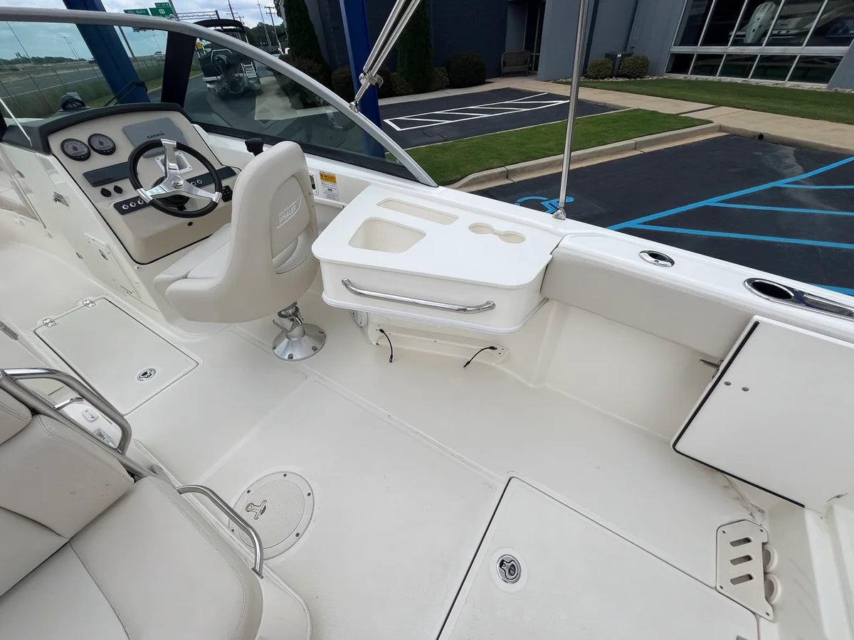 2013 Boston Whaler 230 VANTAGE 23.0 feet, Greenville, SC #17