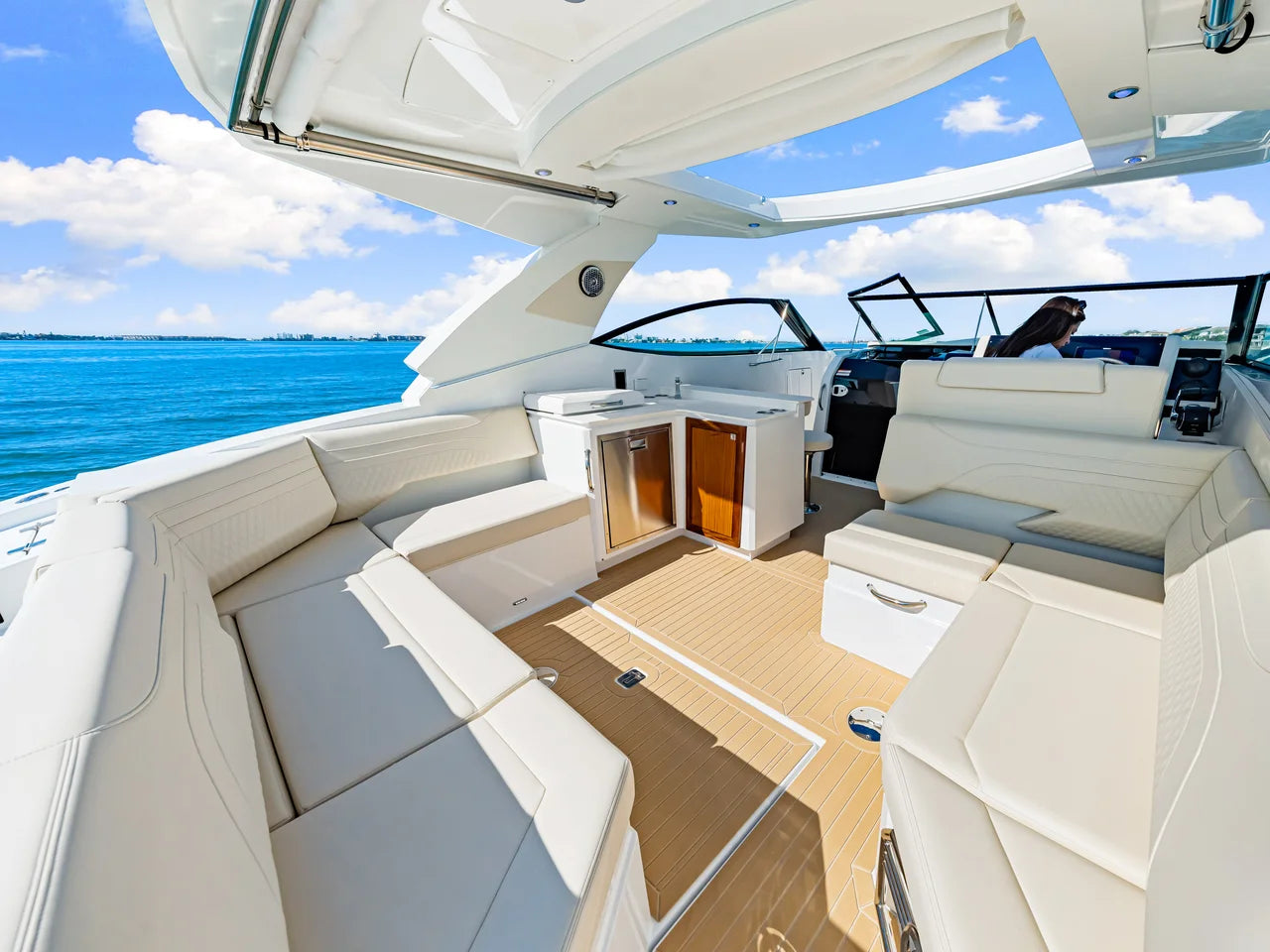 2026 Cruisers Yachts 38 GLS Outboard 38.0 feet, St Petersburg, FL #57