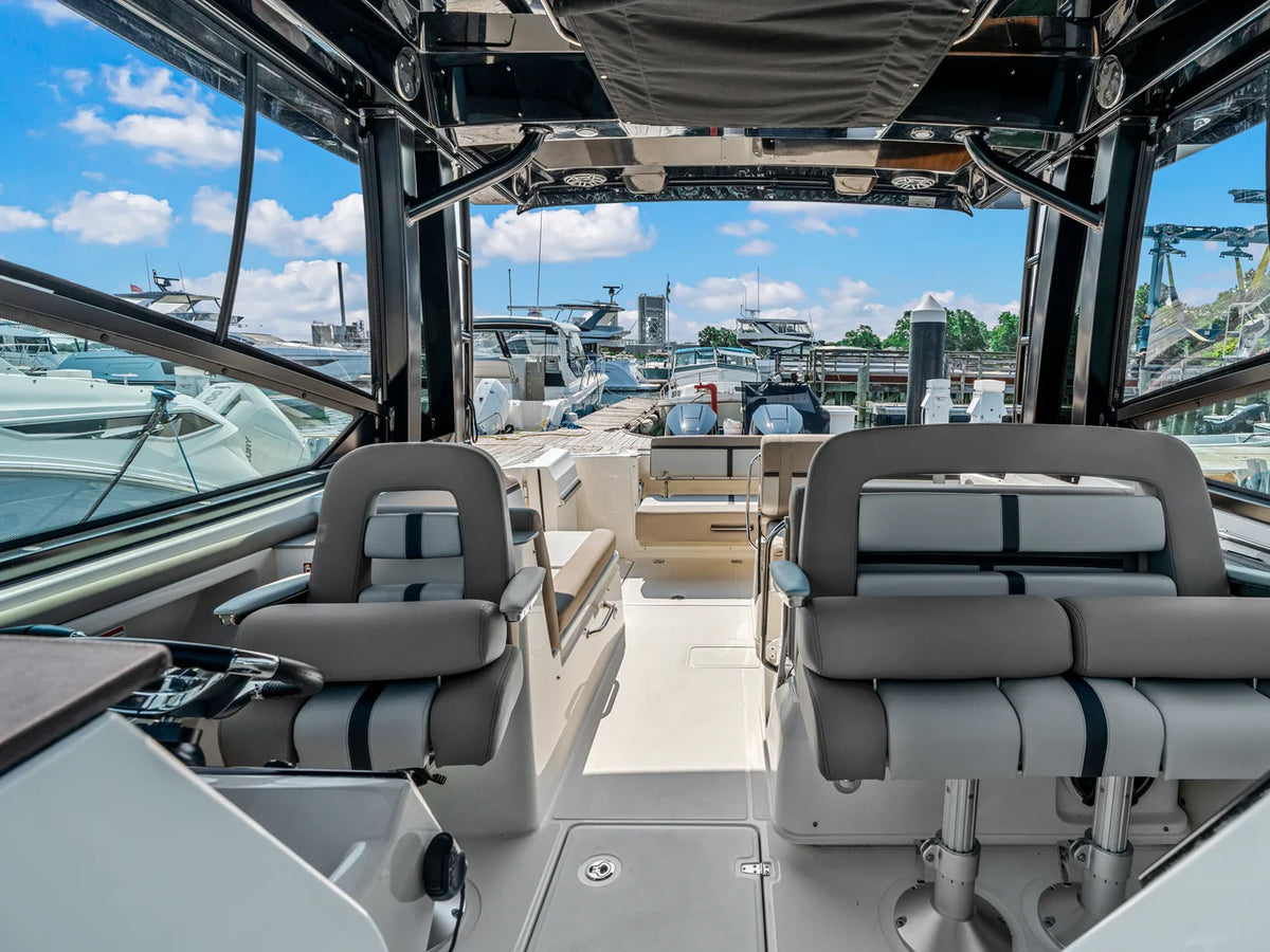 2026 Boston Whaler 330 Vantage 33.0 feet, Quincy, MA #20