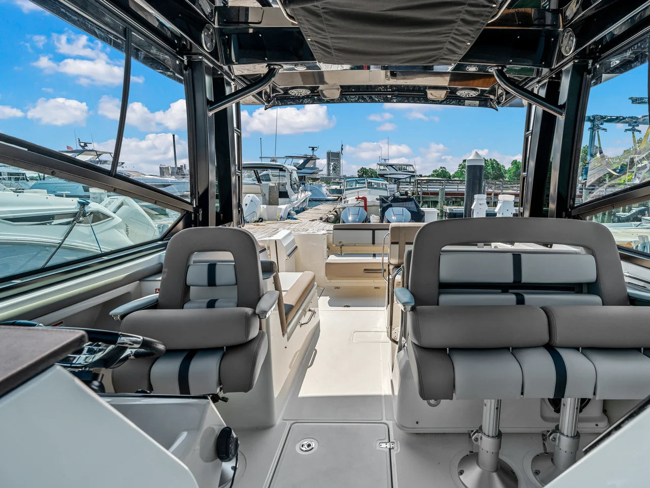 2026 Boston Whaler 330 Vantage 33.0 feet, Quincy, MA #20