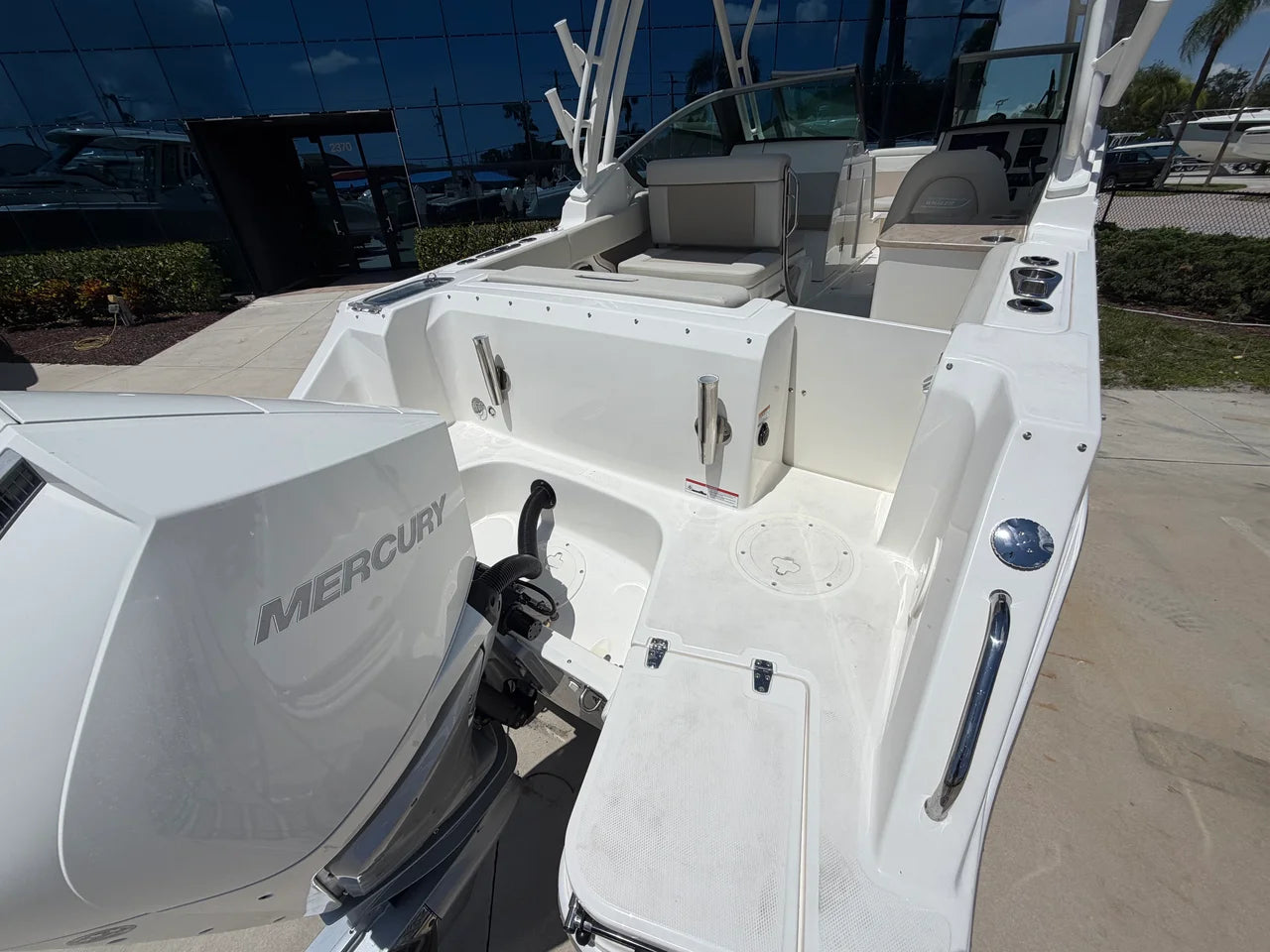 2027 Boston Whaler 240 Vantage 24.0 feet, Stuart, Florida #12