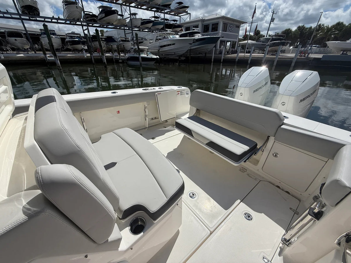2026 Boston Whaler 330 Outrage 33.0 feet, Sarasota, FL #29