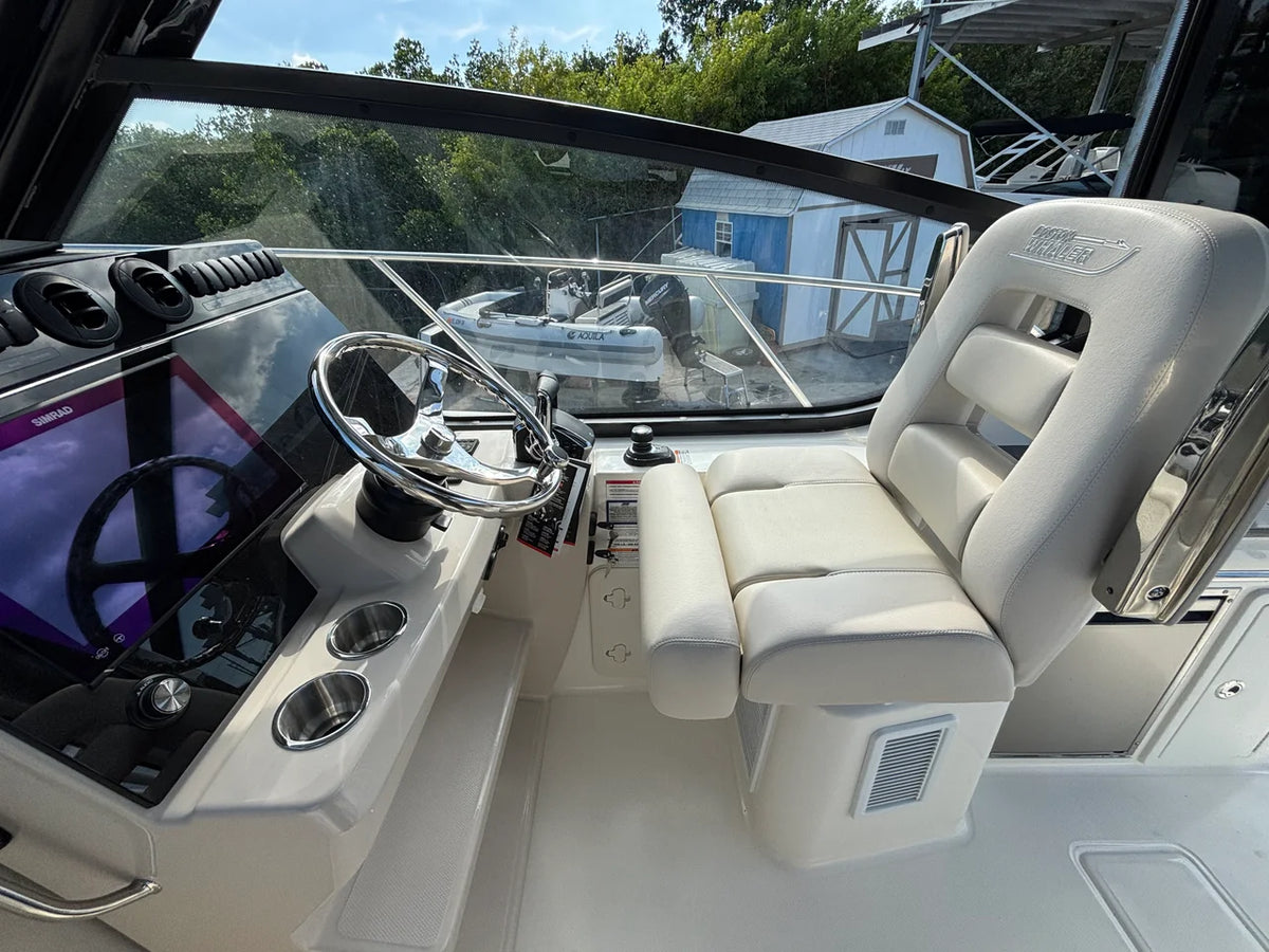 2026 Boston Whaler 325 Conquest 32.0 feet, Clearwater, Florida #9