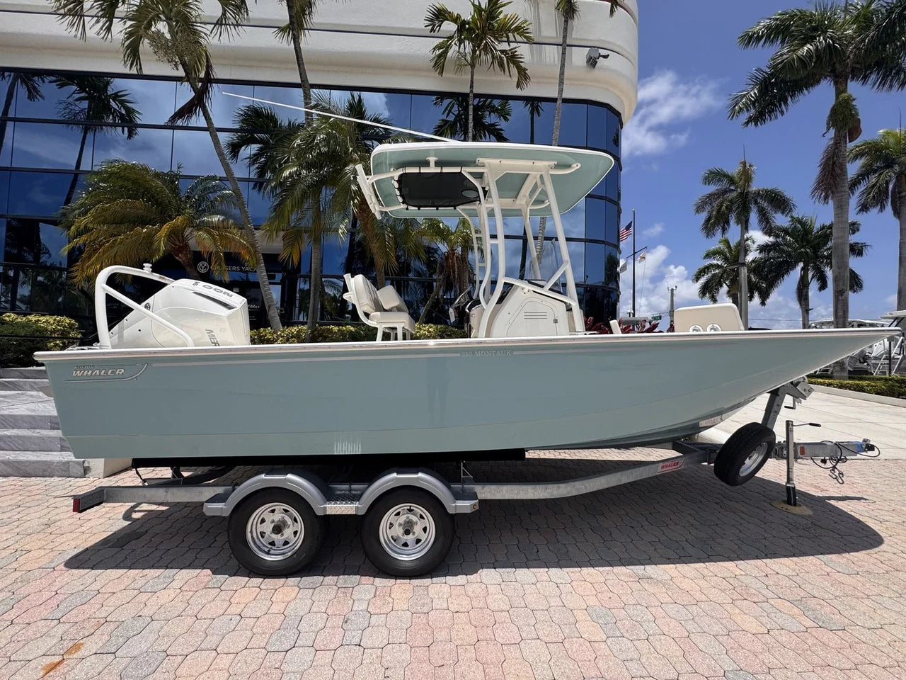 2027 Boston Whaler 210 Montauk 21.0 feet, Pompano Beach, Florida #1