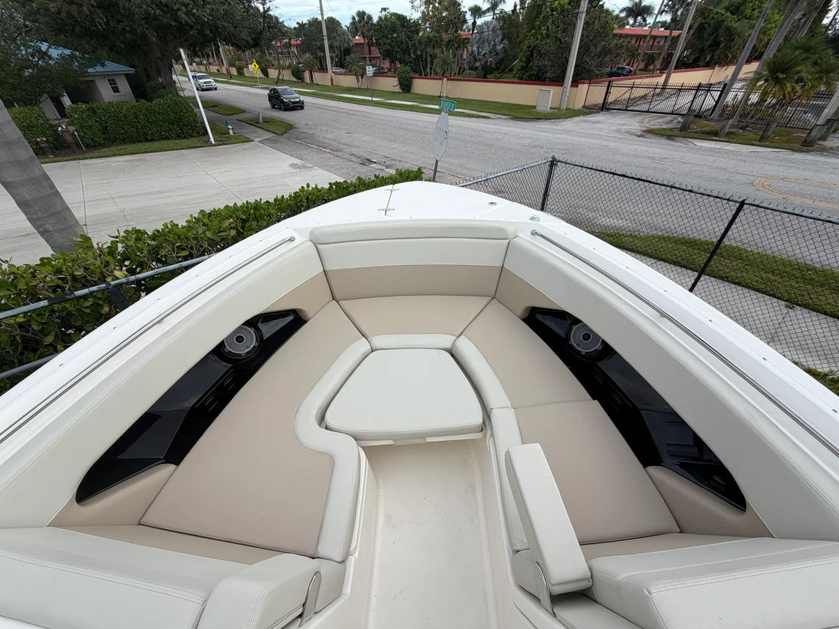 2027 Boston Whaler 280 Vantage 28.0 feet, Stuart, Florida #28