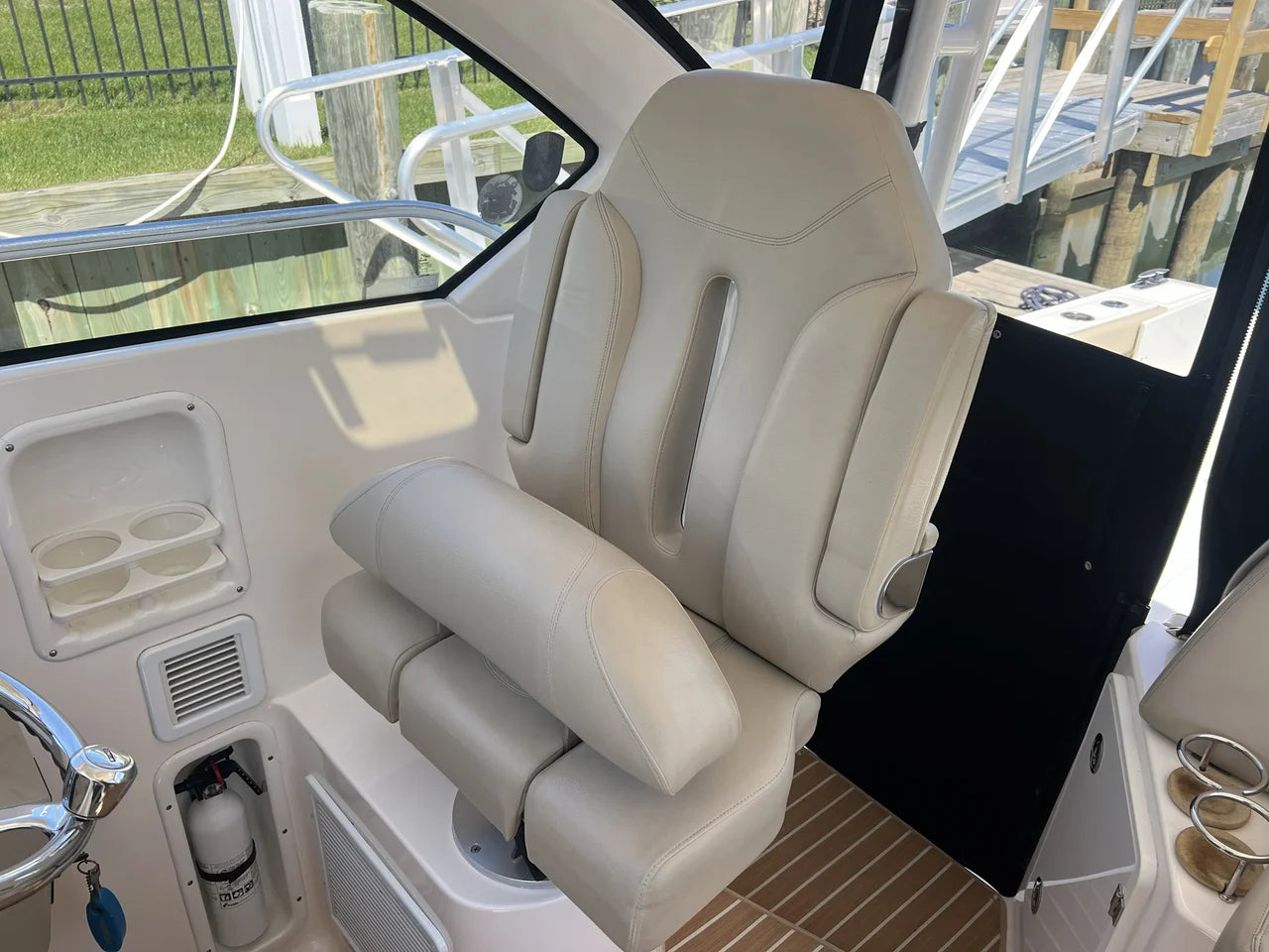 2015 Pursuit 325 OS OFFSHORE 34.0 feet, Massapequa, NY #20