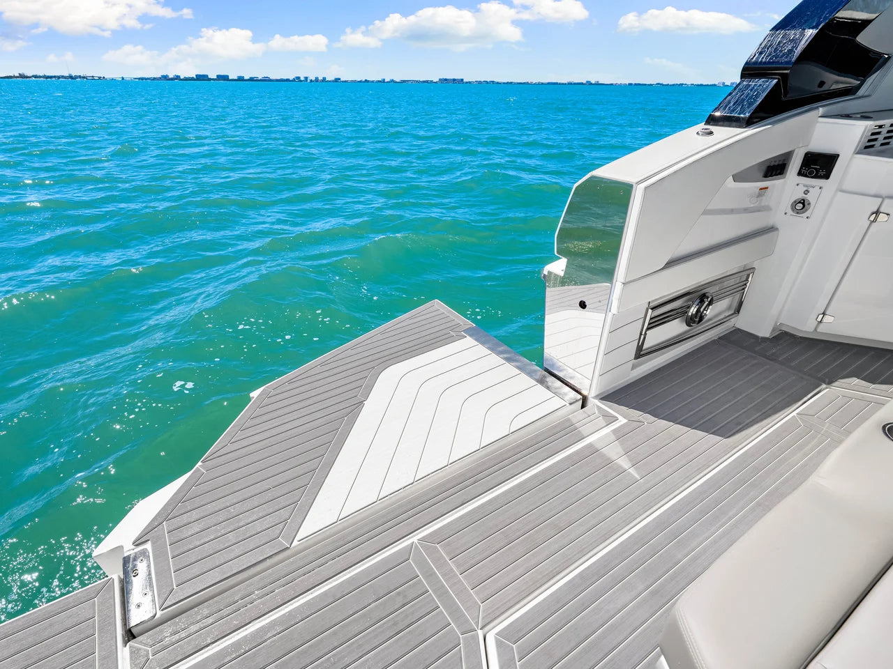 2026 Cruisers Yachts 42 GLS Outboard 42.0 feet, Sarasota, FL #18