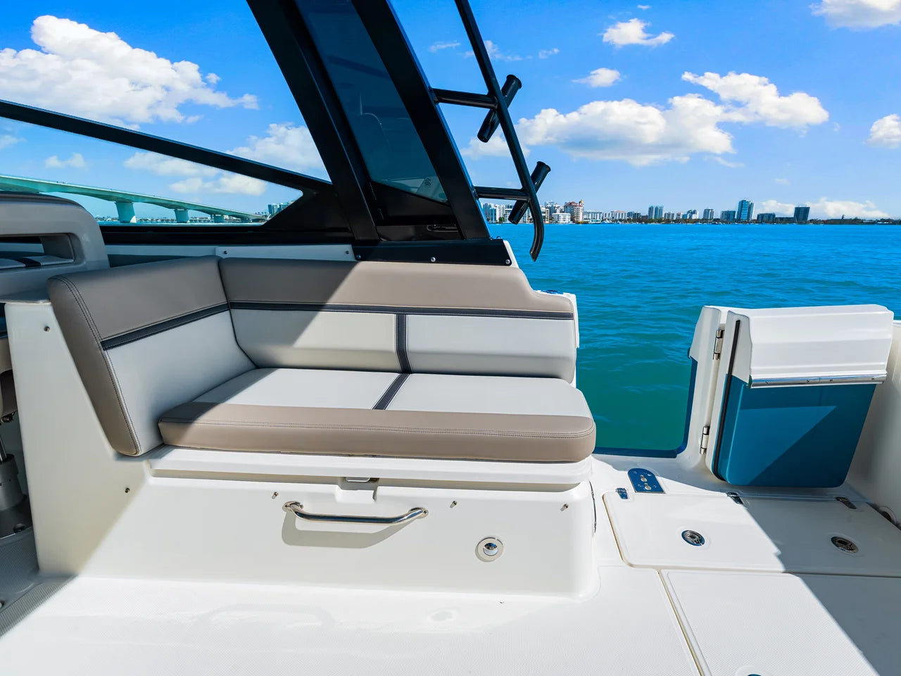 2026 Boston Whaler 330 Vantage 33.0 feet, Sarasota, FL #39