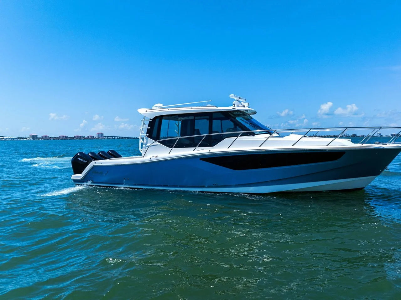 2025 Boston Whaler 405 CONQUEST 41.0 feet, St Petersburg, FL #8