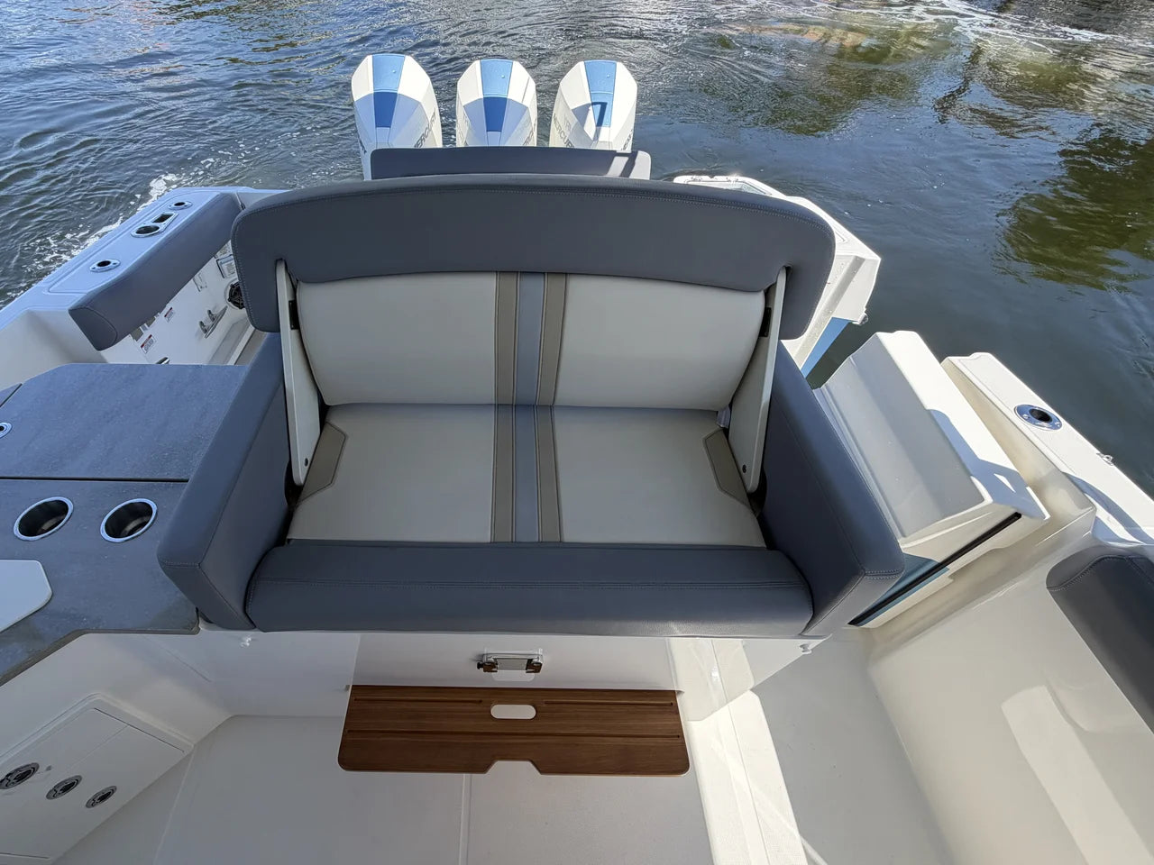 2024 Boston Whaler 350 REALM 35.0 feet, Pompano Beach, Florida #47