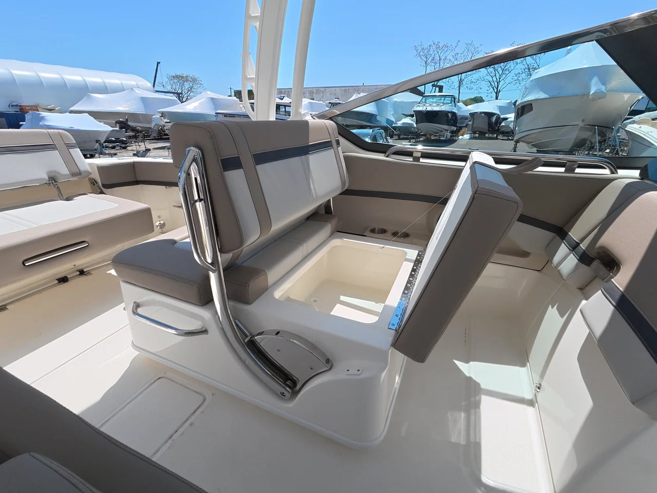 2026 Boston Whaler 240 Vantage 24.0 feet, Norwalk, Connecticut #12