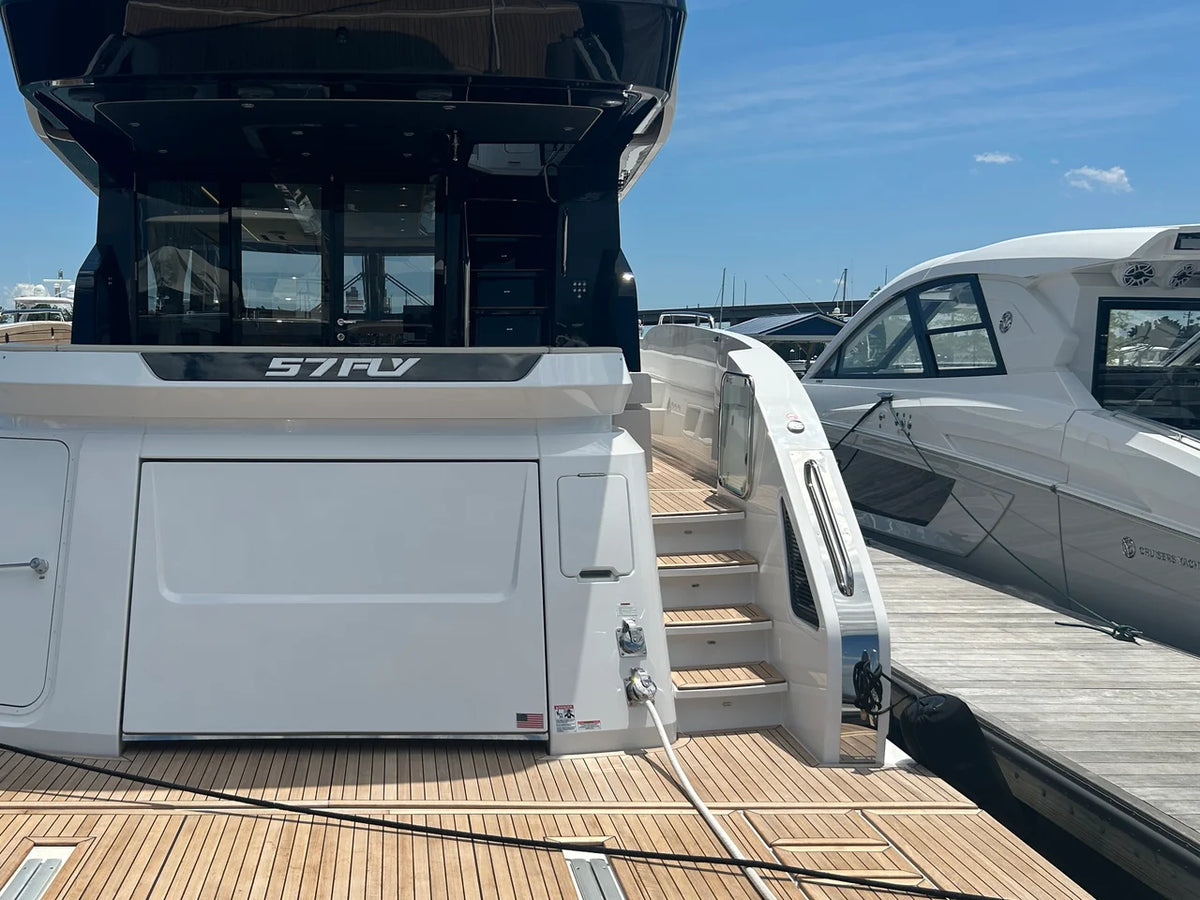 2026 Cruisers Yachts 57 FLY 57.0 feet, Grasonville, MD #9