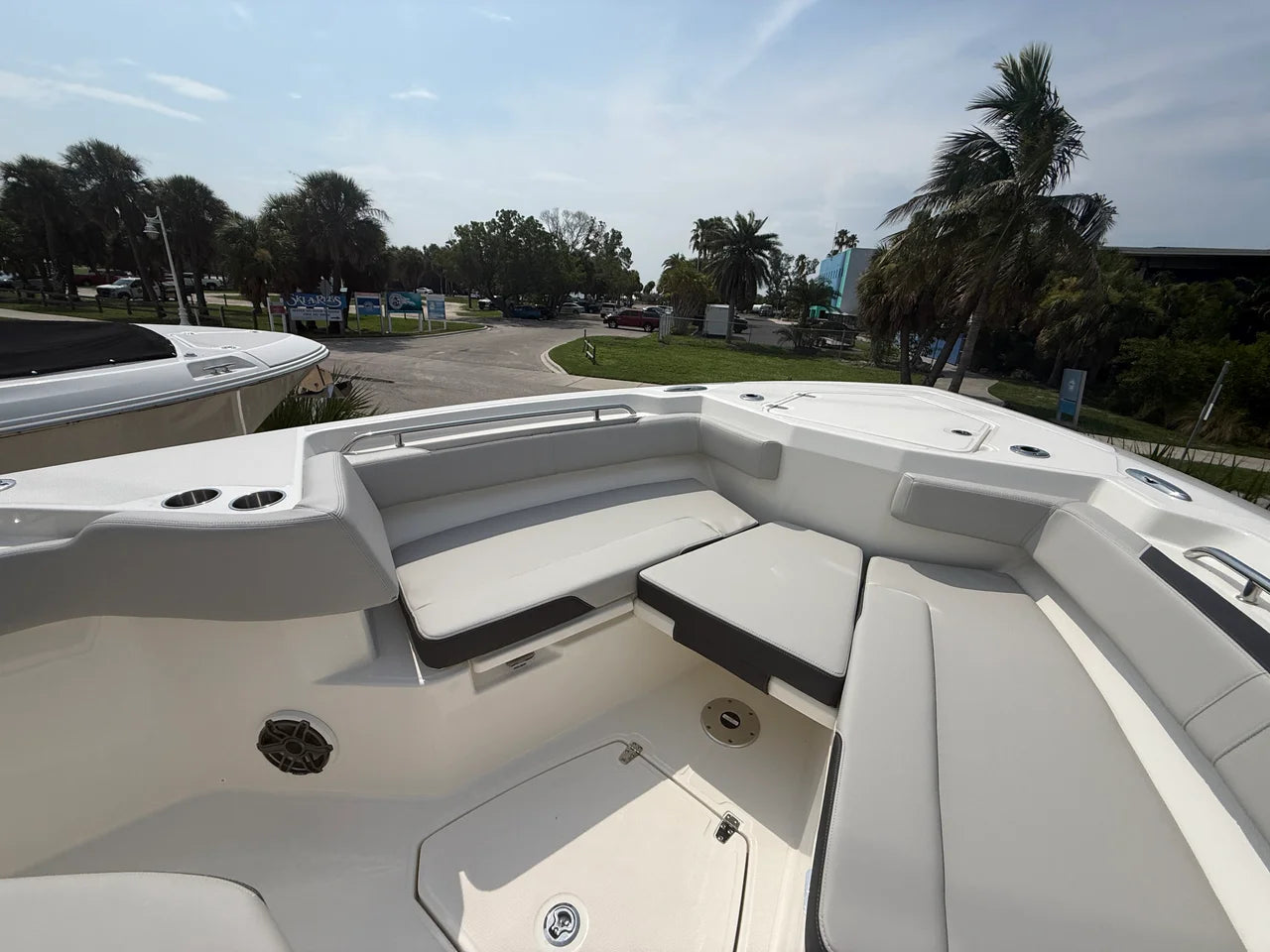 2026 Boston Whaler 330 Outrage 33.0 feet, Sarasota, FL #15