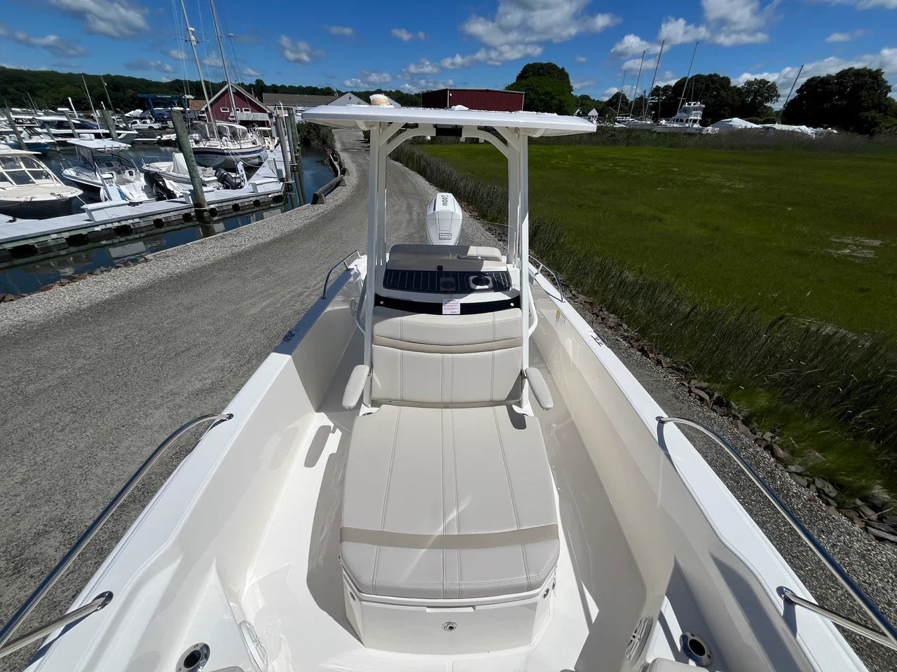 2026 Boston Whaler 250 Dauntless 25.0 feet, Westbrook, Connecticut #18