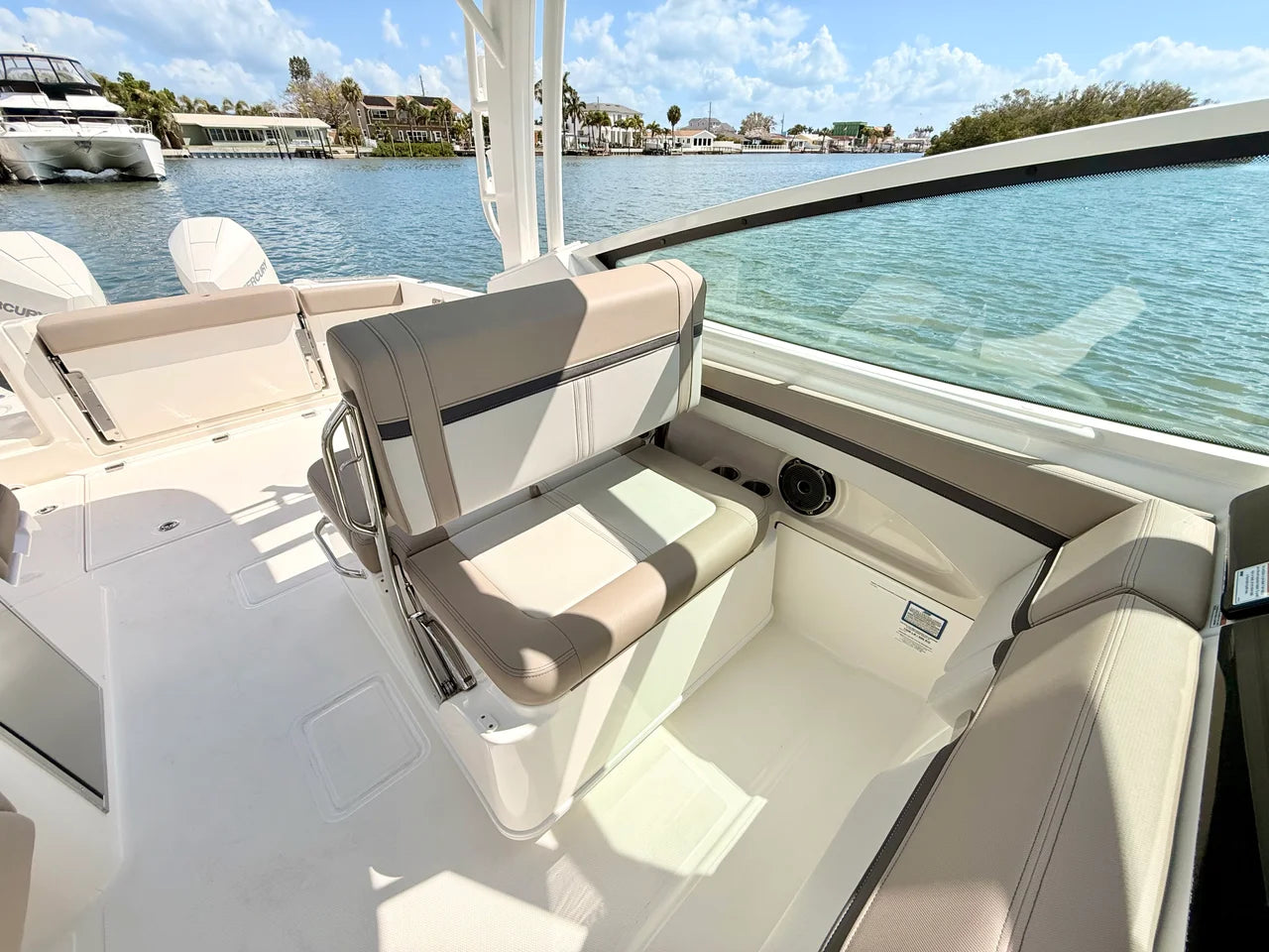 2026 Boston Whaler 280 Vantage 28.0 feet, Naples, Florida #43